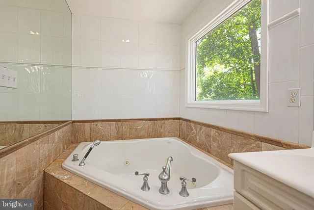 $625,000 | 5686 North Nithsdale Drive, Salisbury, MD 21801