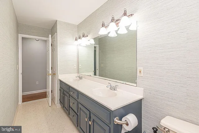 $625,000 | 5686 North Nithsdale Drive, Salisbury, MD 21801