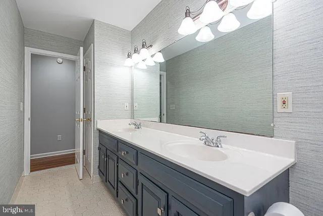 $625,000 | 5686 North Nithsdale Drive, Salisbury, MD 21801