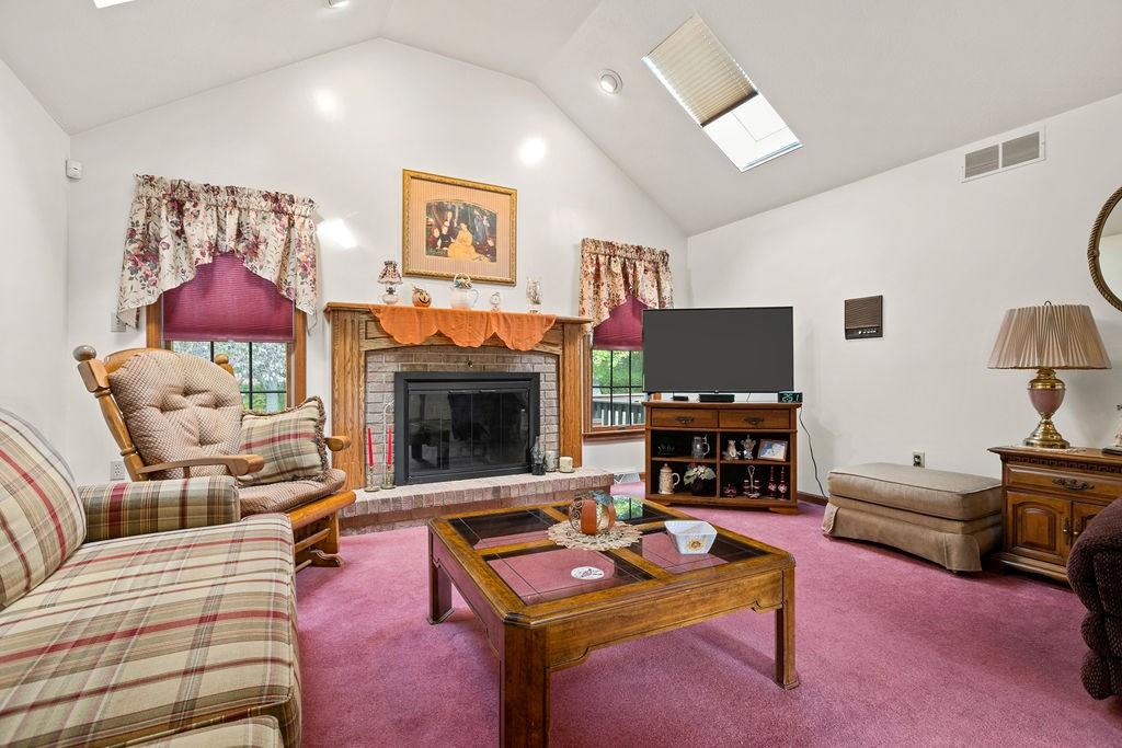 210 Hall Road Aliquippa, PA 15001 - Photo 3 of 18 Gallery Image 3