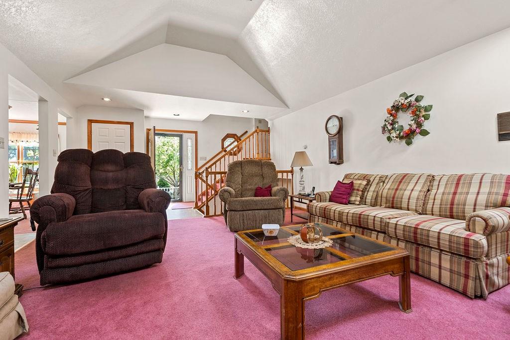 210 Hall Road Aliquippa, PA 15001 - Photo 4 of 18 Gallery Image 4