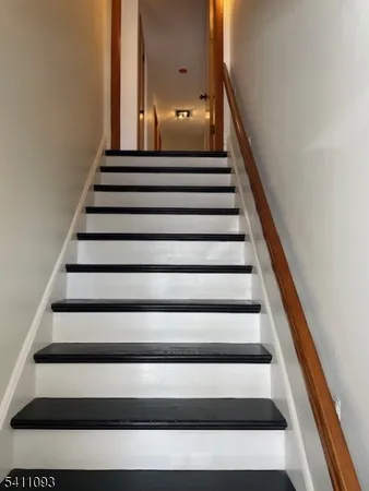 $2,850 | 911 Cedar Street, Boonton, NJ 07005