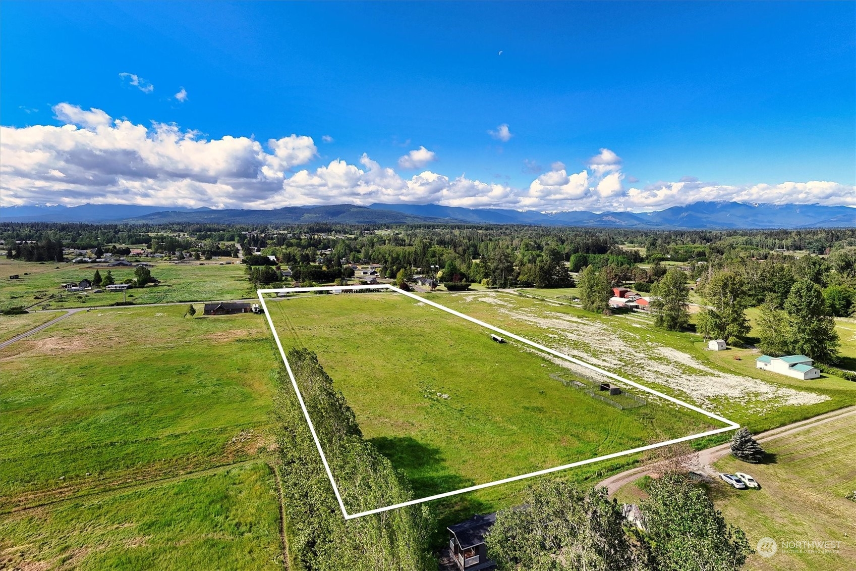999 Spath Road Sequim, WA 98382 - Photo 7 of 20 a view of a tennis court