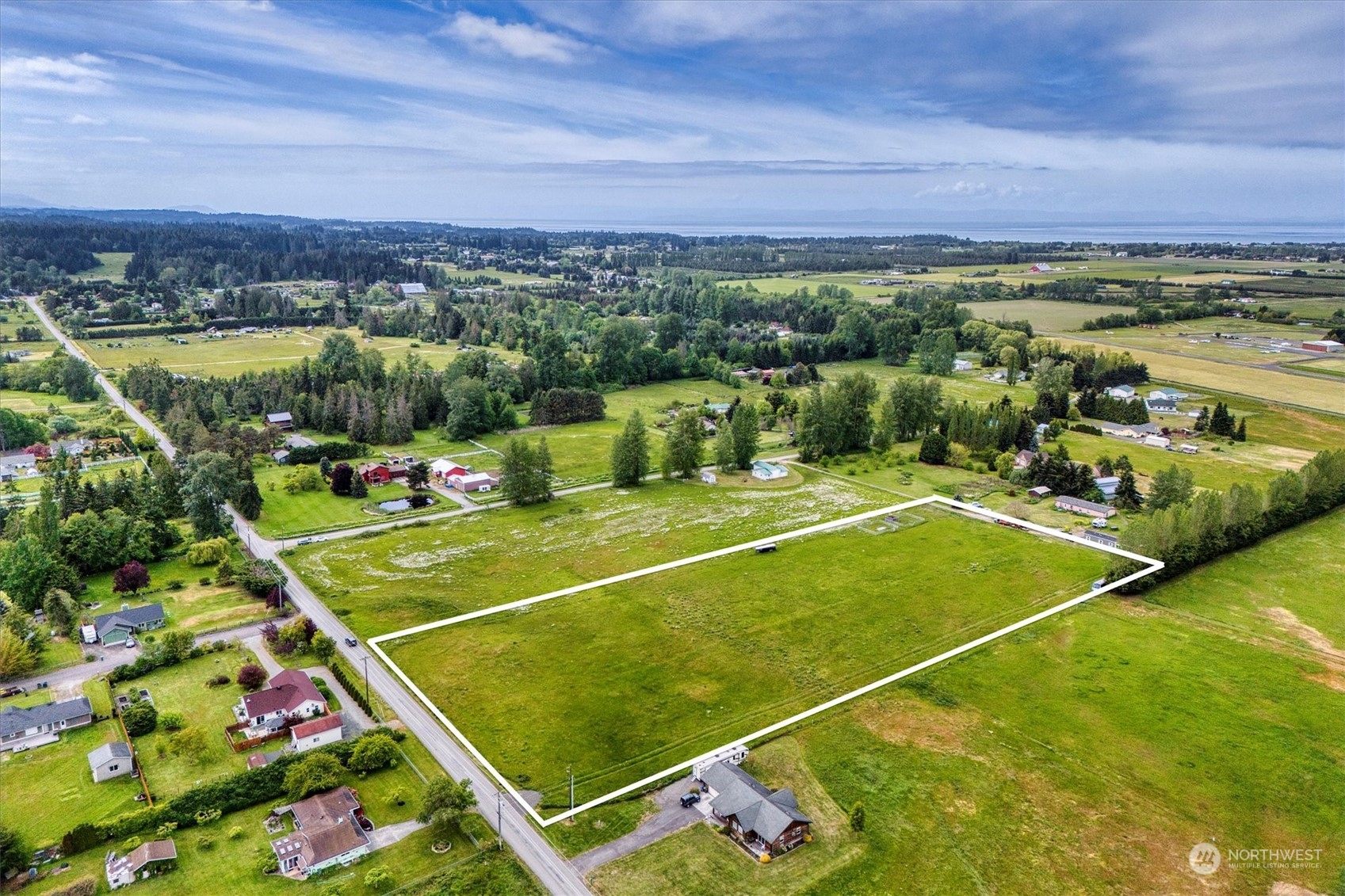 999 Spath Road Sequim, WA 98382 - Photo 8 of 20 a view of a tennis court