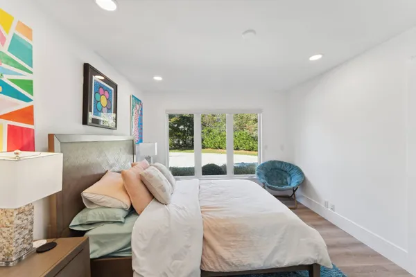 $4,499,000 | 32 Tanners Neck Lane, Westhampton, NY 11977