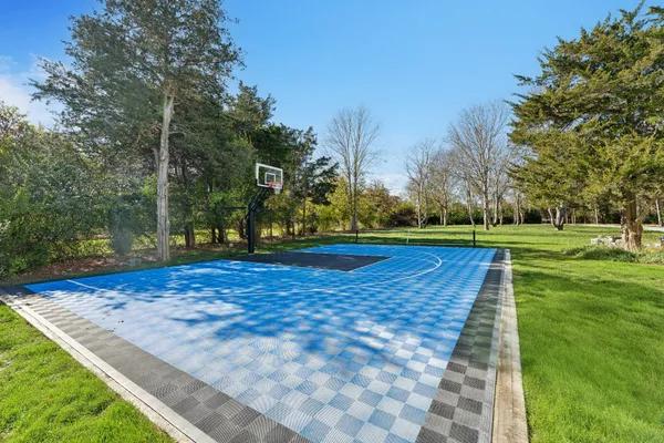 $4,499,000 | 32 Tanners Neck Lane, Westhampton, NY 11977