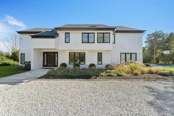 $4,499,000 | 32 Tanners Neck Lane, Westhampton, NY 11977