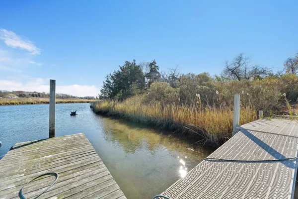 $4,499,000 | 32 Tanners Neck Lane, Westhampton, NY 11977