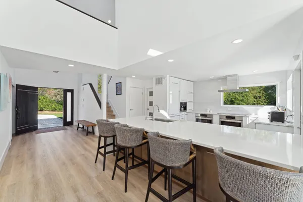 $4,499,000 | 32 Tanners Neck Lane, Westhampton, NY 11977