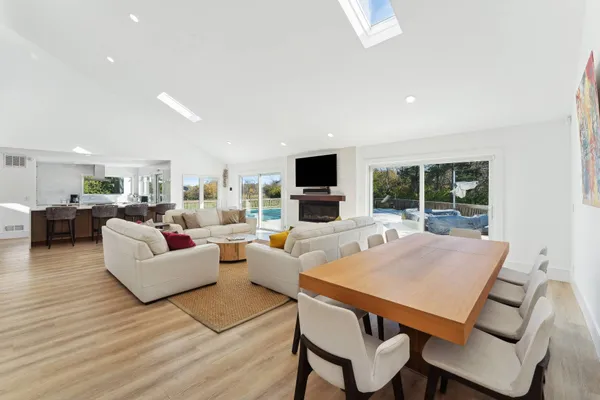 $4,499,000 | 32 Tanners Neck Lane, Westhampton, NY 11977