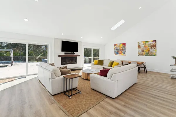 $4,499,000 | 32 Tanners Neck Lane, Westhampton, NY 11977