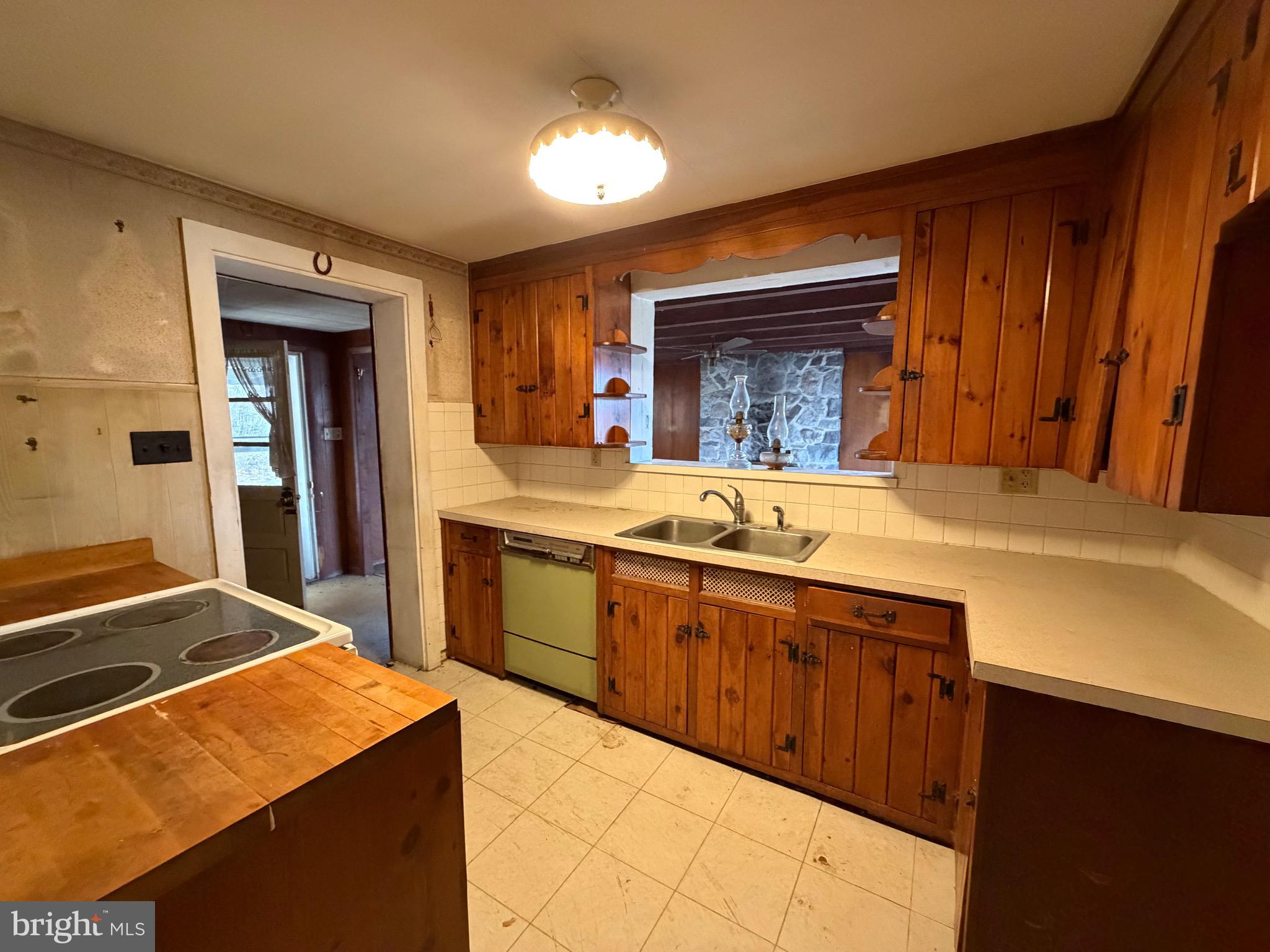 1635 Kumry Road Quakertown, PA 18951 - Photo 6 of 15 Gallery Image 6