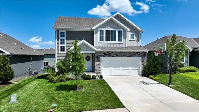 $425,000 | 8908 Southwest 9th Street, Blue Springs, MO 64064