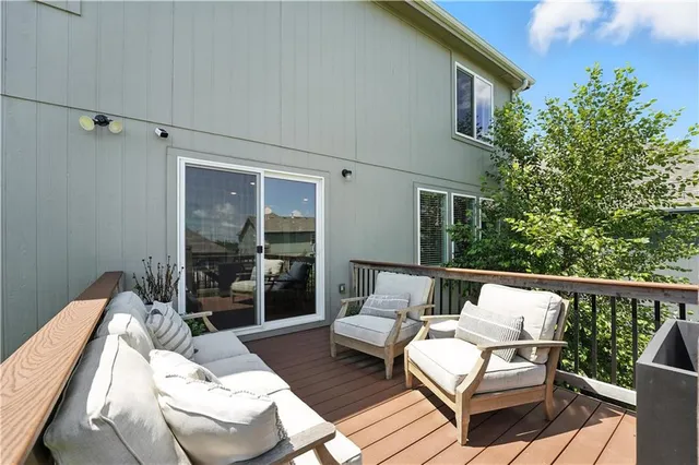 $425,000 | 8908 Southwest 9th Street, Blue Springs, MO 64064