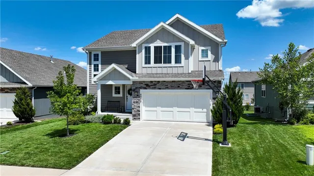 $425,000 | 8908 Southwest 9th Street, Blue Springs, MO 64064