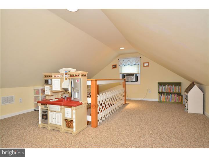 218 Cedar Road Wallingford, PA 19086 - Photo 18 of 23