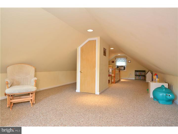 218 Cedar Road Wallingford, PA 19086 - Photo 20 of 23