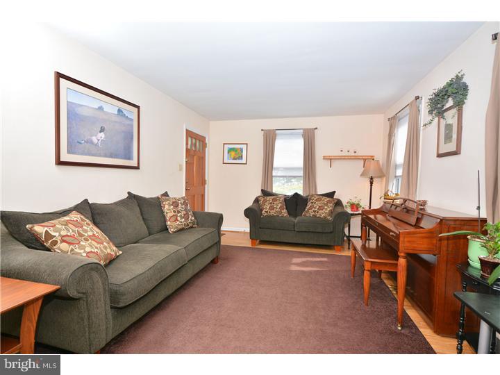 218 Cedar Road Wallingford, PA 19086 - Photo 3 of 23