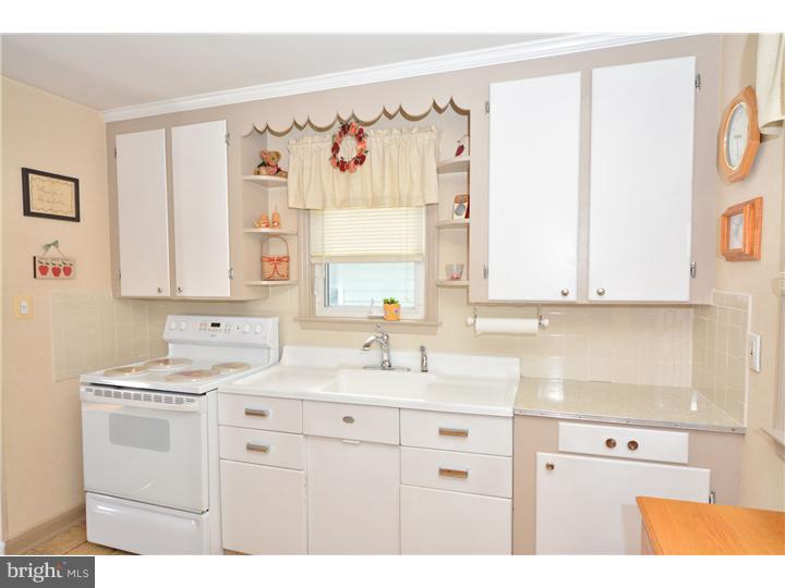 218 Cedar Road Wallingford, PA 19086 - Photo 8 of 23