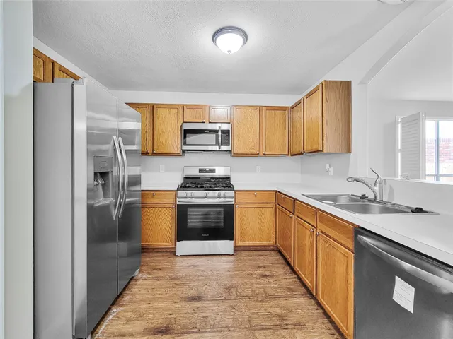 $1,875 | 4010 Redwood Hill Court, Fresno, TX 77545