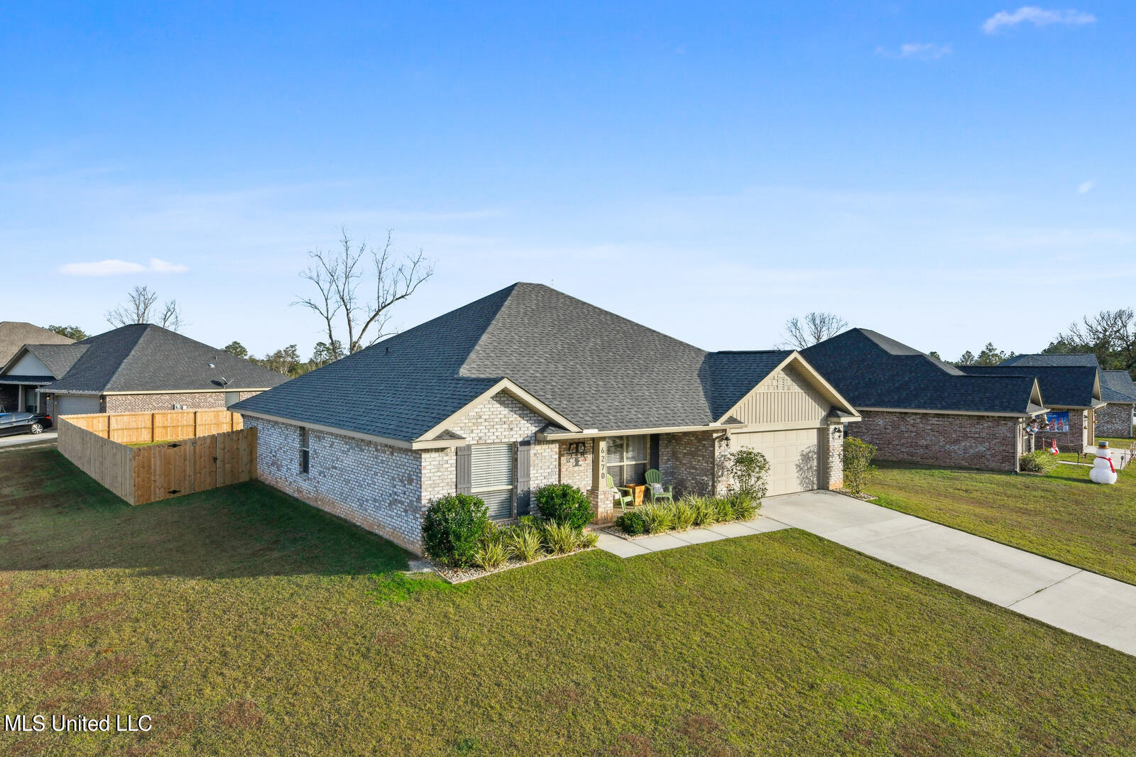6270 Roxanne Way Biloxi, MS 39532 - Photo 24 of 27 003_1600x1067_mls_1600x1067 (23)