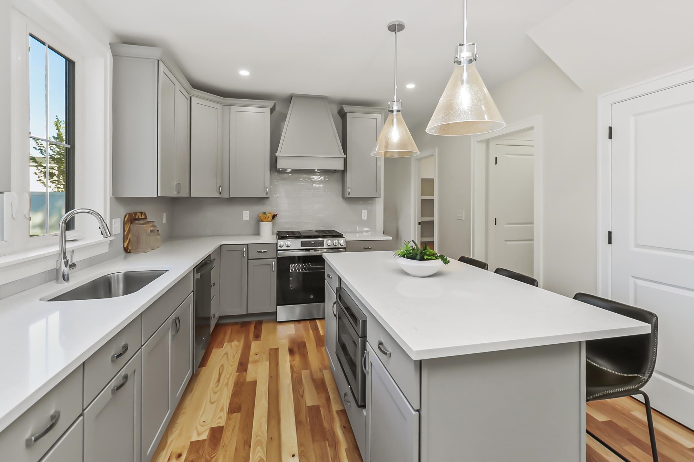 6 Boyd Road Portsmouth, NH 03801 - Photo 7 of 60