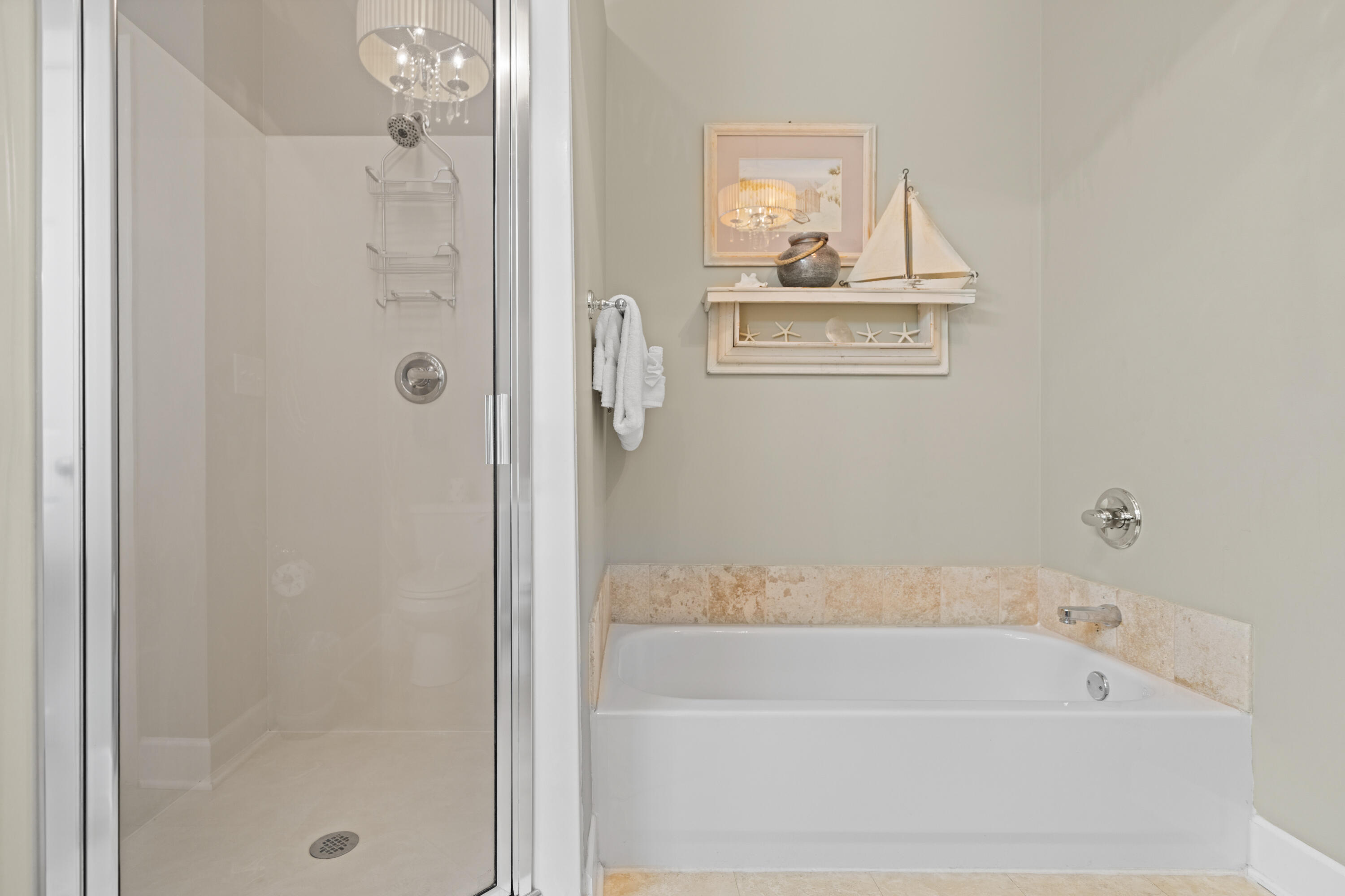 231 Somerset Bridge Road, Unit 2205 Santa Rosa Beach, FL 32459 - Photo 19 of 37 a bathroom with a tub