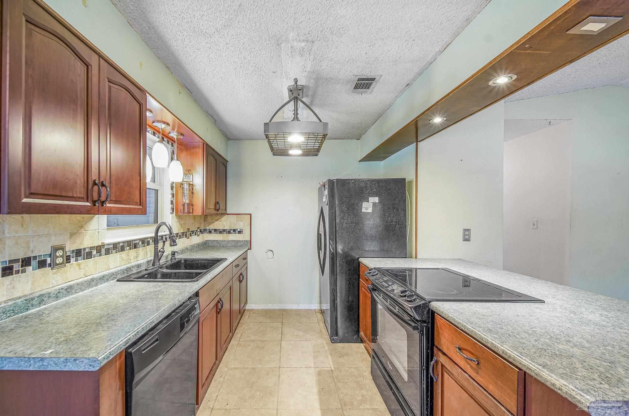 10612 Tanton Road Pensacola, FL 32506 - Photo 8 of 31 Gallery Image 8