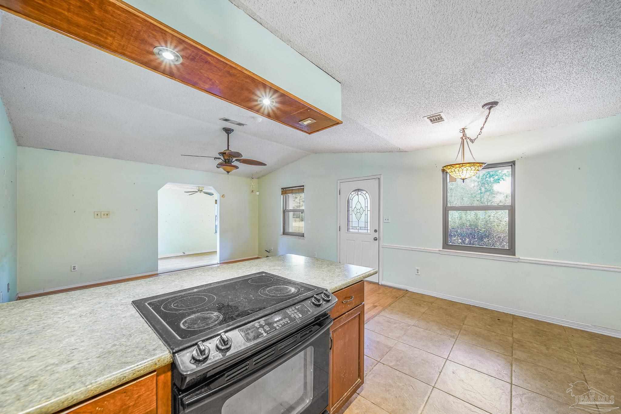 10612 Tanton Road Pensacola, FL 32506 - Photo 10 of 31 Gallery Image 10