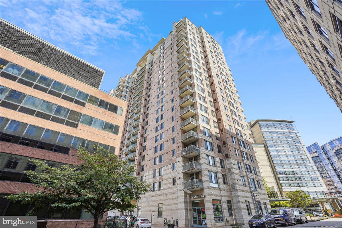 851 North Glebe Road, Unit 1003 Arlington, VA 22203 - Photo 60 of 73
