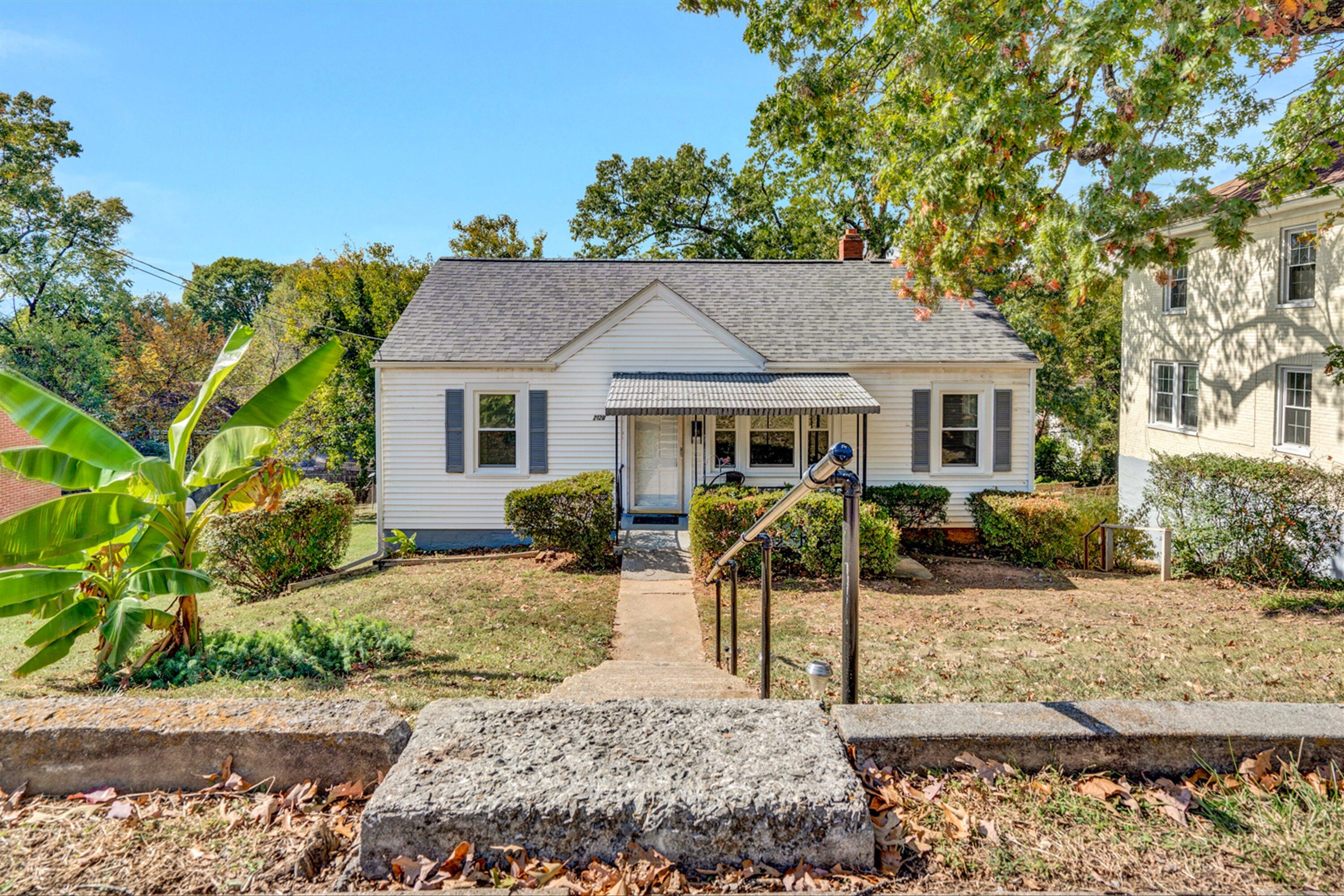 2120 Holley Road Roanoke, VA 24012 - Photo 1 of 19 01-DSC5433