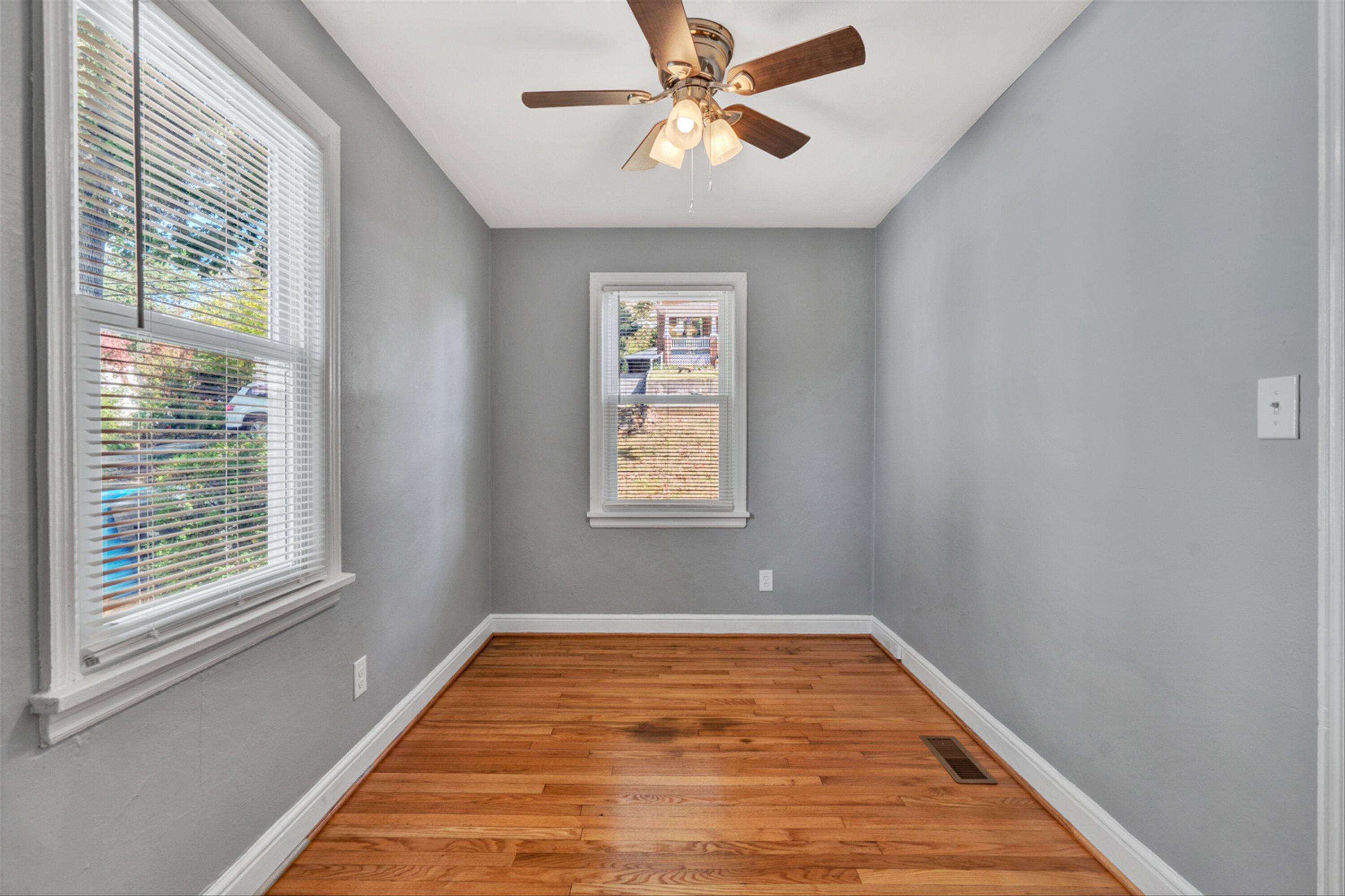 2120 Holley Road Roanoke, VA 24012 - Photo 7 of 19 05-DSC5445
