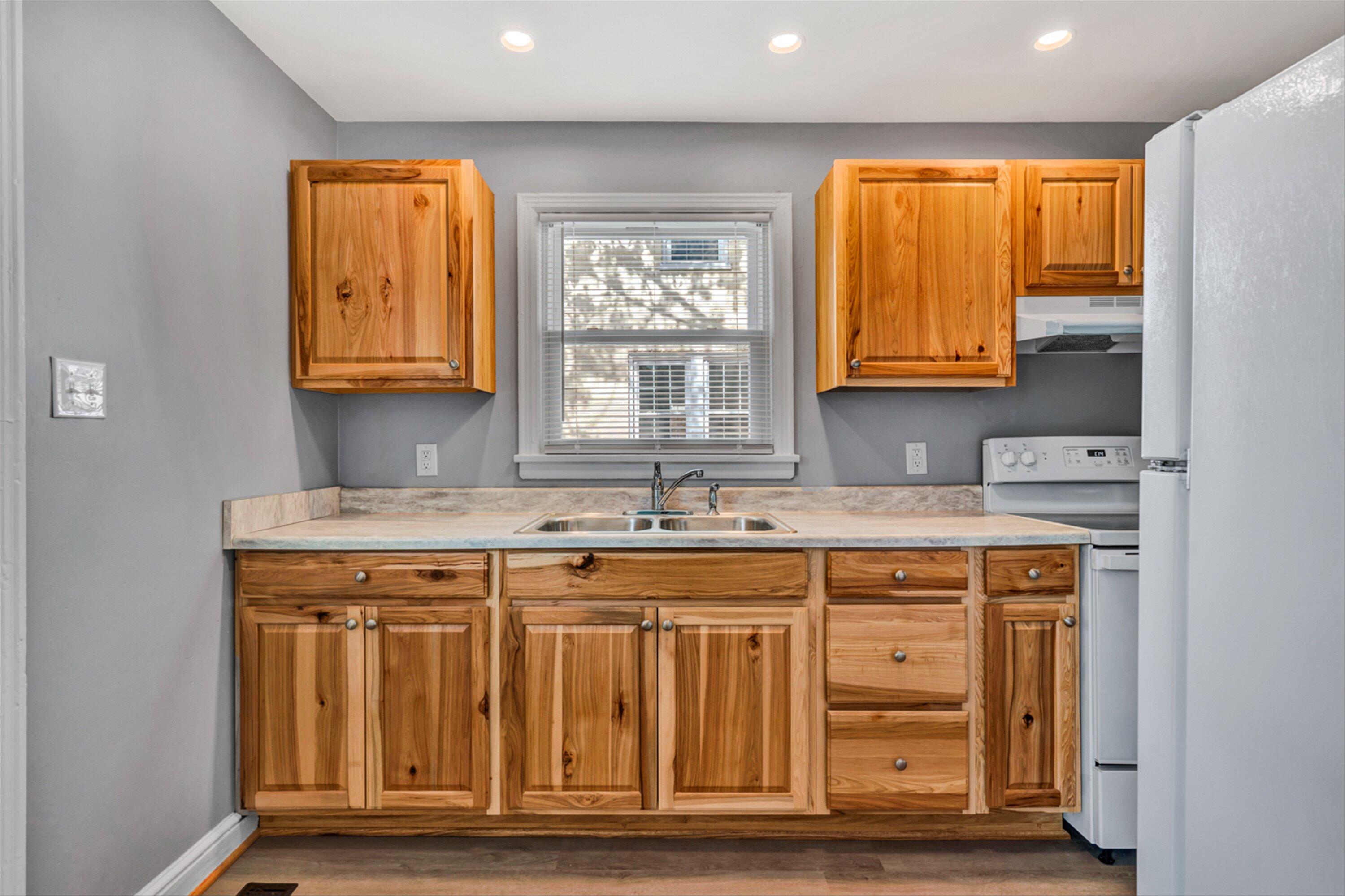 2120 Holley Road Roanoke, VA 24012 - Photo 9 of 19 07-DSC5451