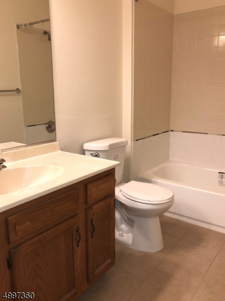 38 Wentworth Road Bedminster, NJ 07921 - Photo 13 of 18