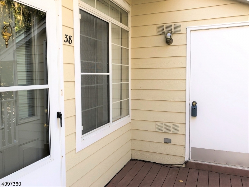 38 Wentworth Road Bedminster, NJ 07921 - Photo 17 of 18