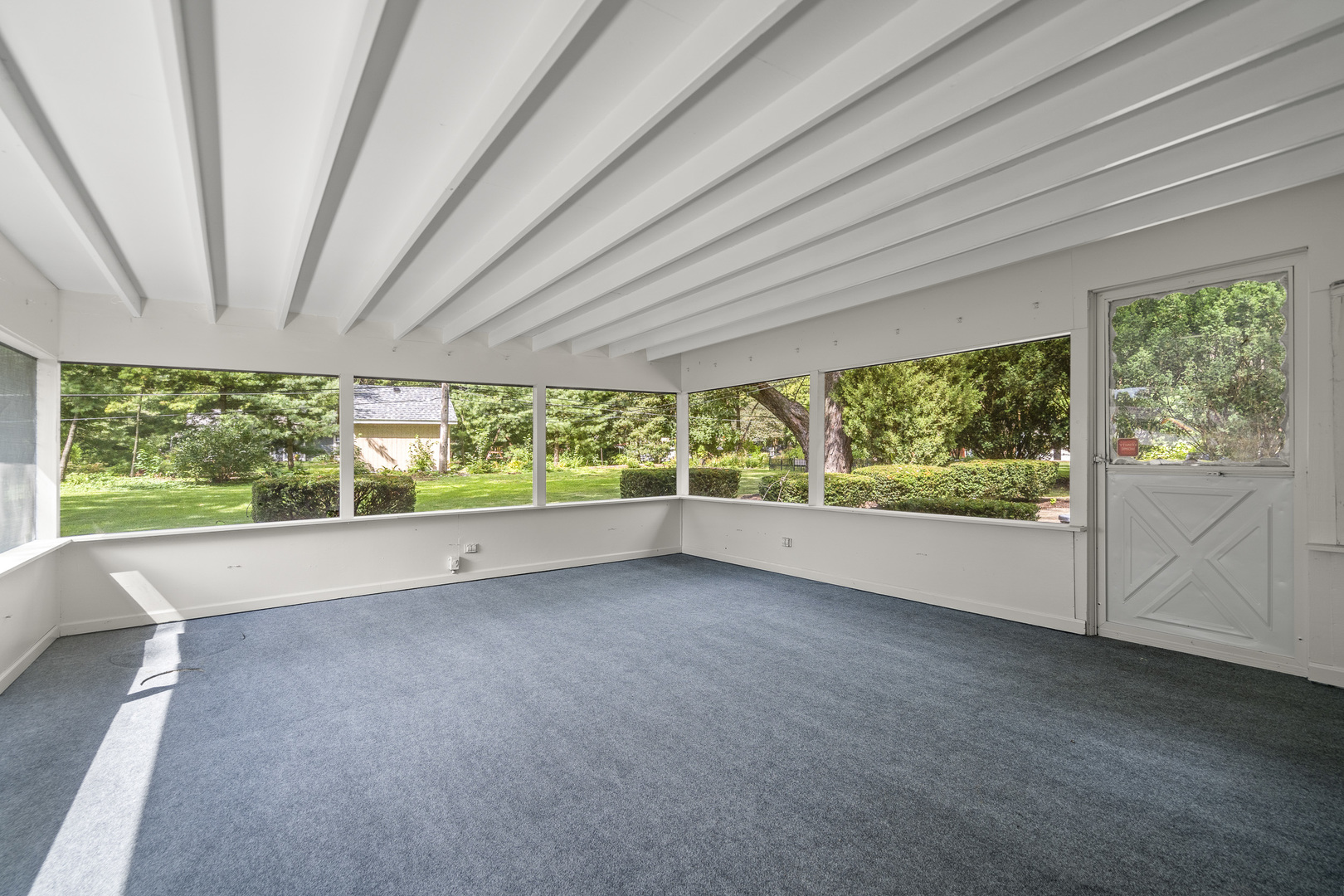 7S174 Wild Cherry Road Naperville, IL 60540 - Photo 20 of 25 a view of room with mountain view