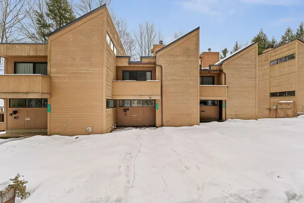 $389,000 | 19 Timberline Drive, Unit 9, Warren, VT 05674