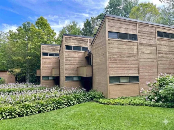 $389,000 | 19 Timberline Drive, Unit 9, Warren, VT 05674