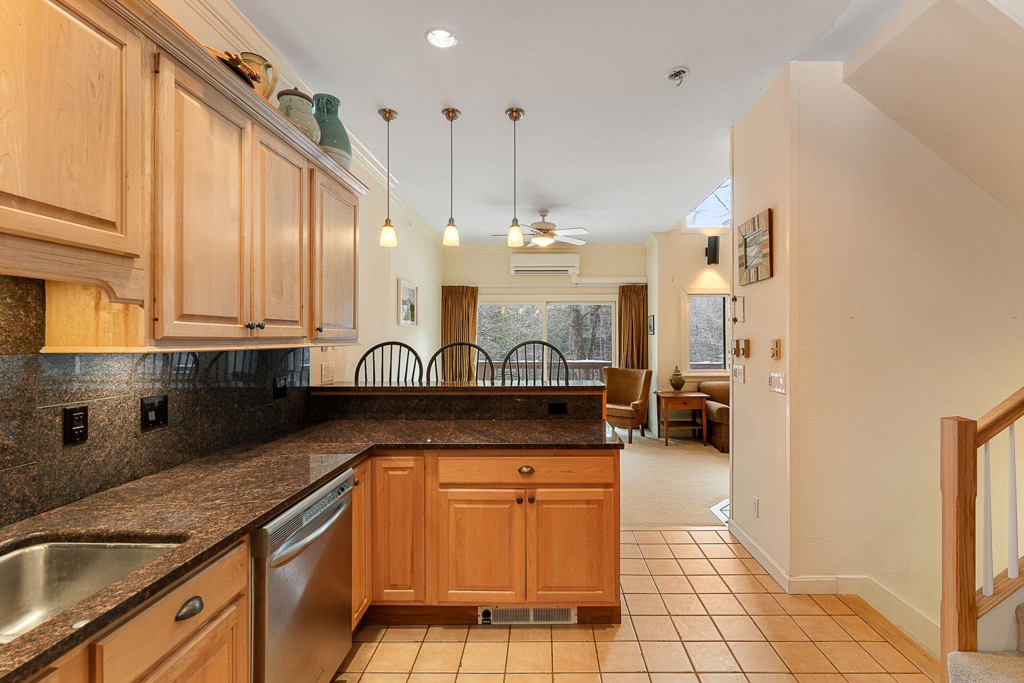 19 Timberline Drive, Unit 9 Warren, VT 05674 - Photo 10 of 50