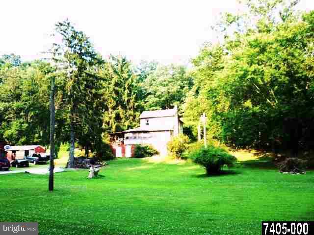 112 Thompson Road Delta, PA 17314 - Photo 2 of 25 Gallery Image 2