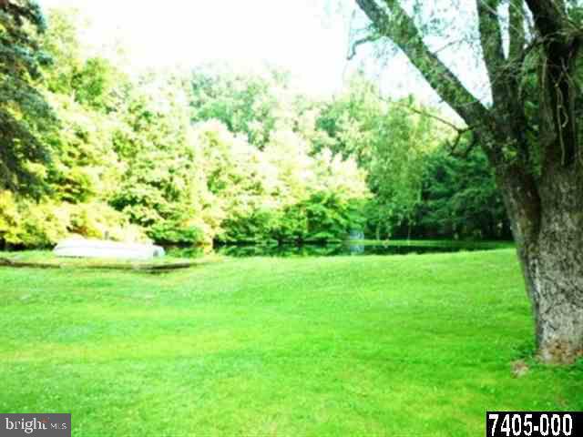 112 Thompson Road Delta, PA 17314 - Photo 21 of 25 Gallery Image 21