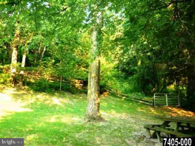 112 Thompson Road Delta, PA 17314 - Photo 22 of 25 Gallery Image 22
