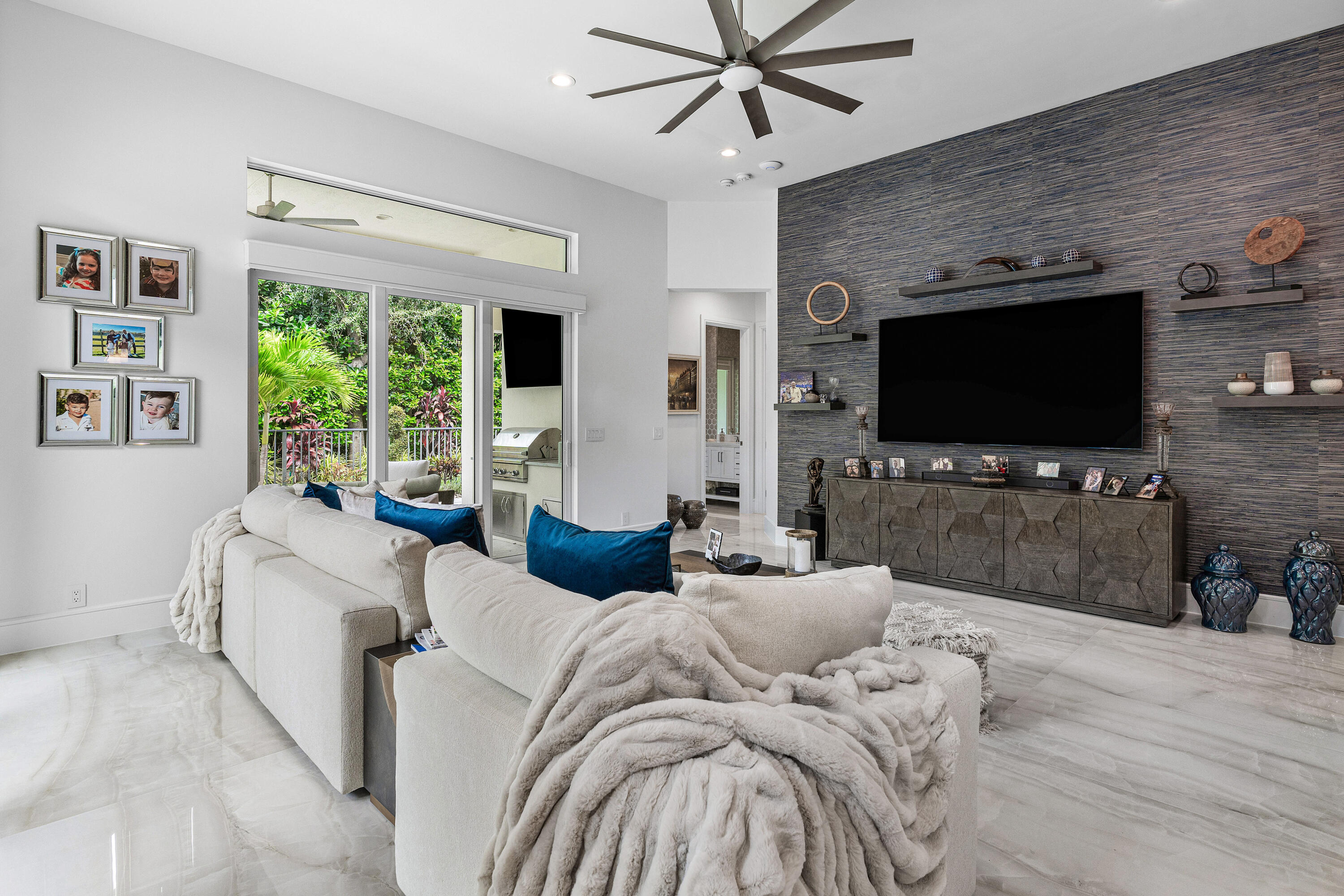 6373 Montesito Street Boca Raton, FL 33496 - Photo 18 of 32 Family Room