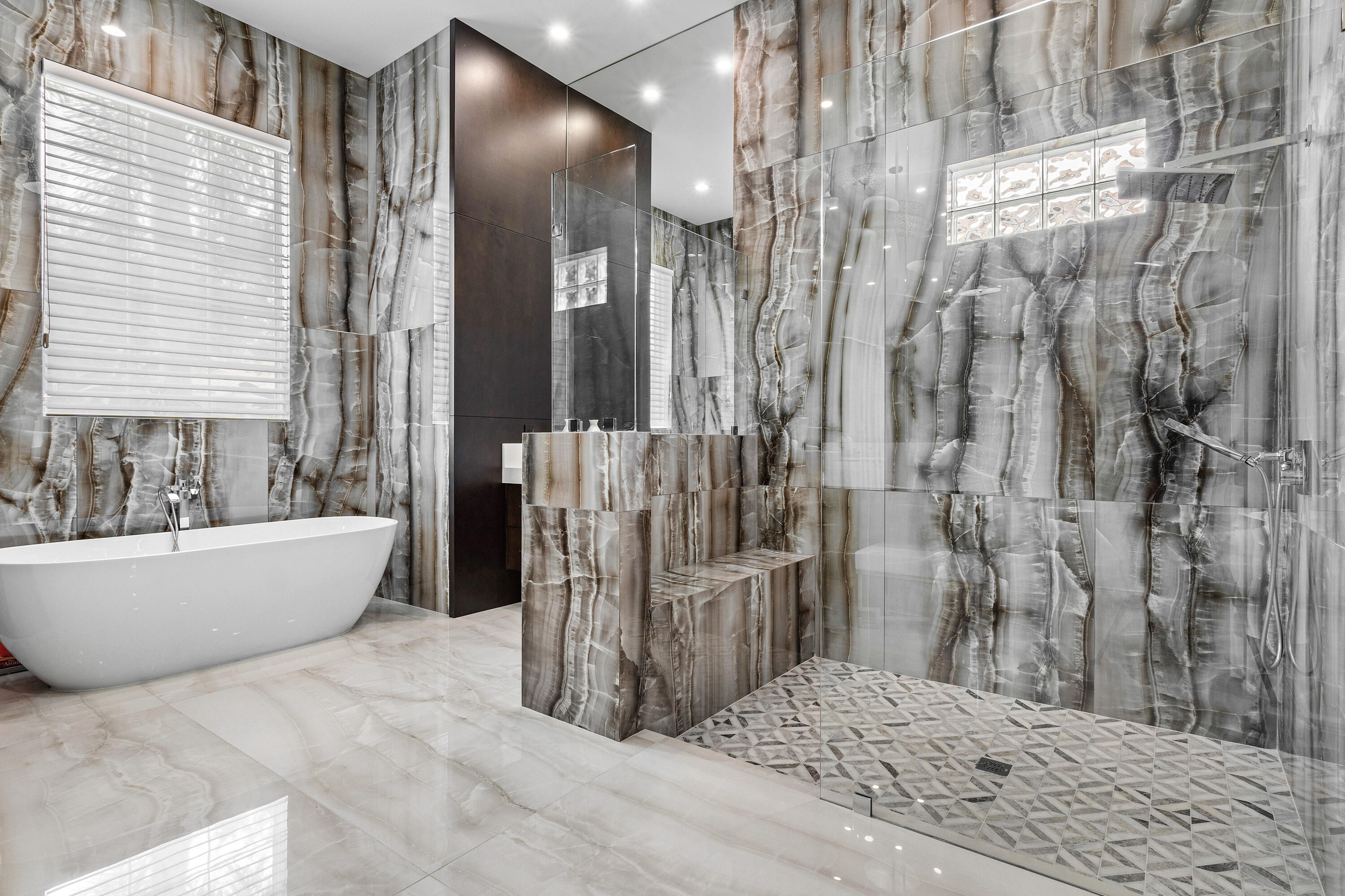 6373 Montesito Street Boca Raton, FL 33496 - Photo 24 of 32 Primary Bath