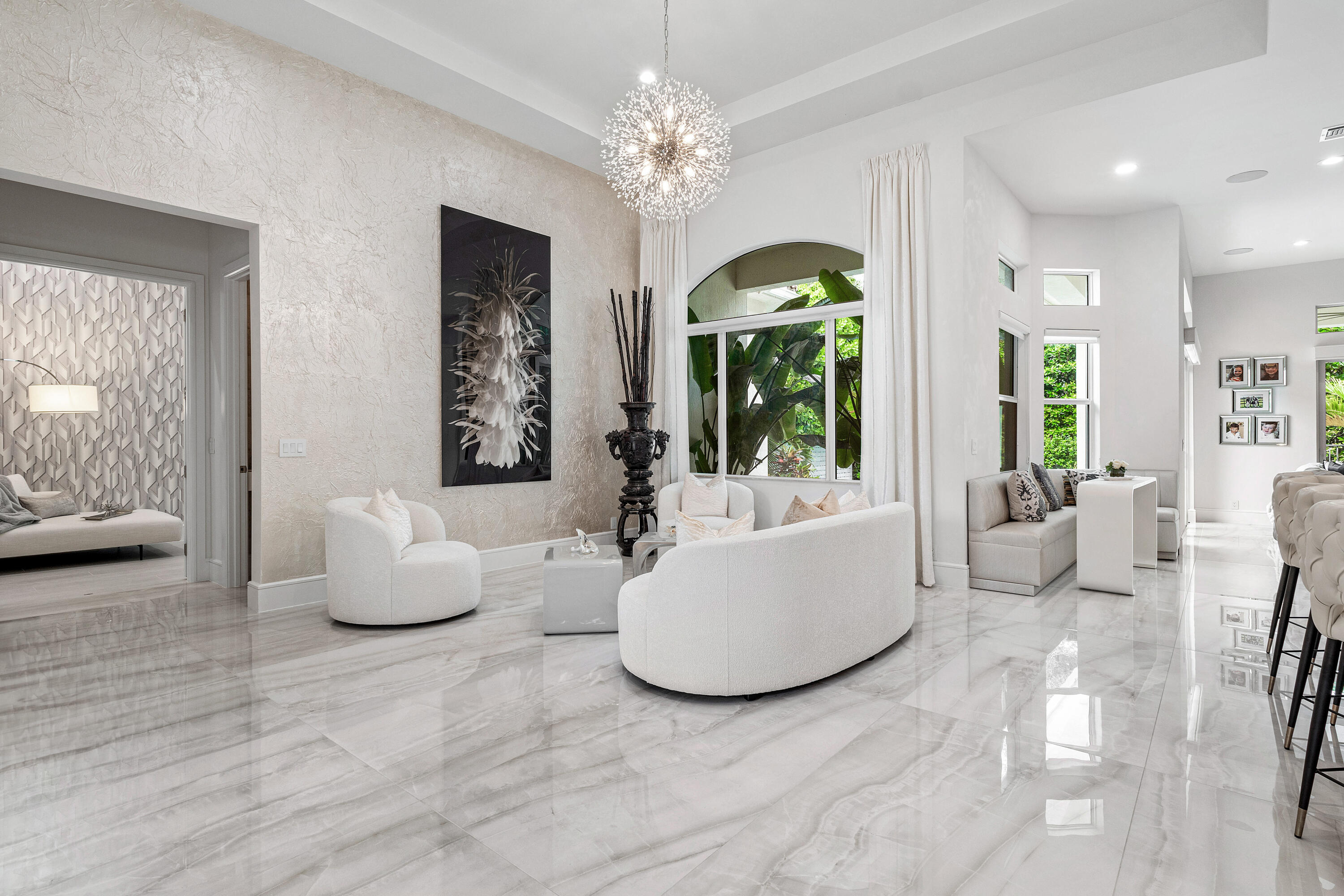 6373 Montesito Street Boca Raton, FL 33496 - Photo 6 of 32 Living room