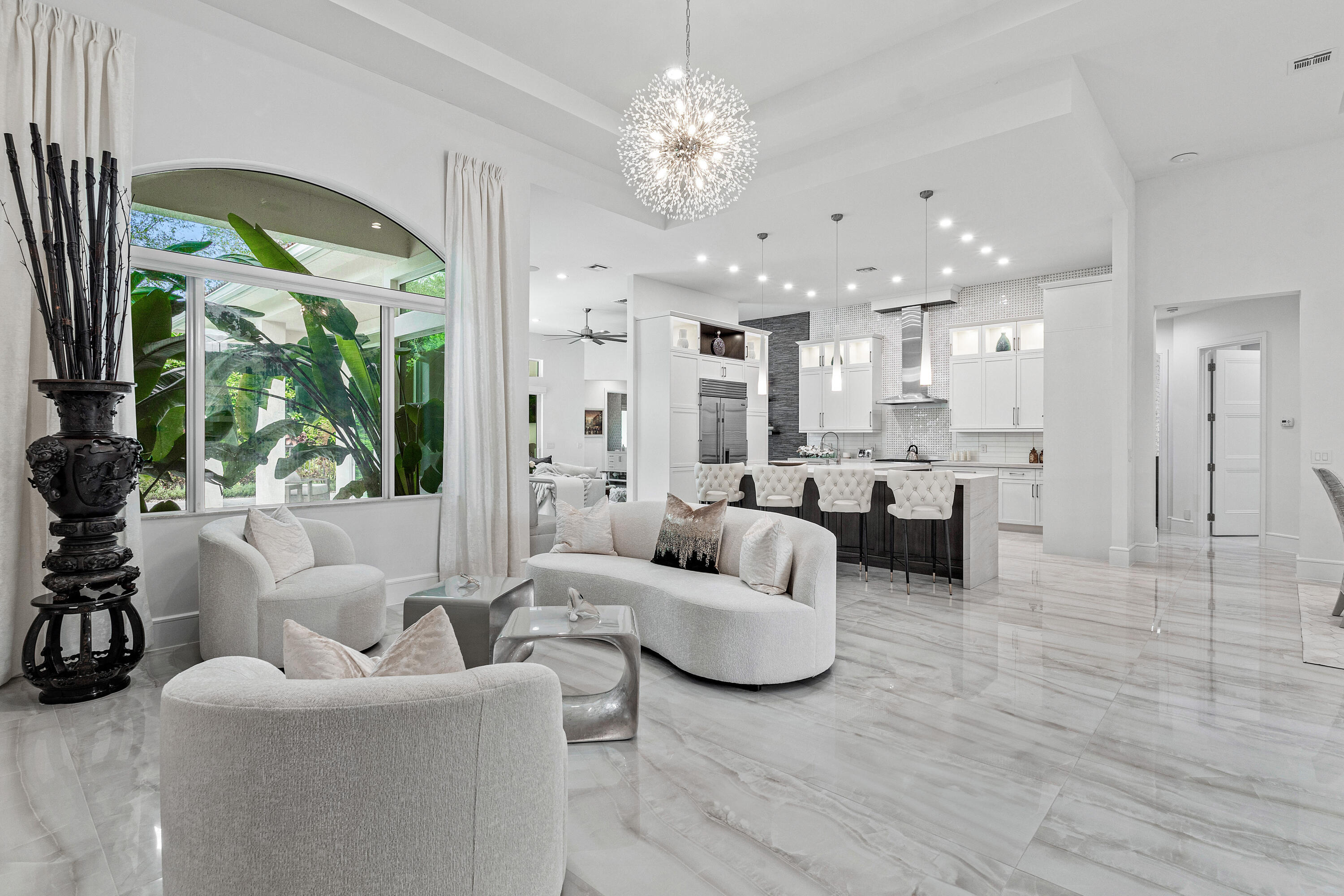 6373 Montesito Street Boca Raton, FL 33496 - Photo 7 of 32 Living room