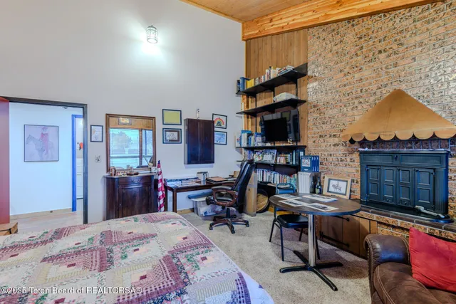 $6,450,000 | 117 West Pine Street, Pinedale, WY 82941