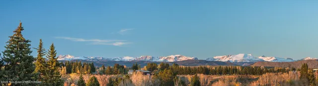 $6,450,000 | 117 West Pine Street, Pinedale, WY 82941