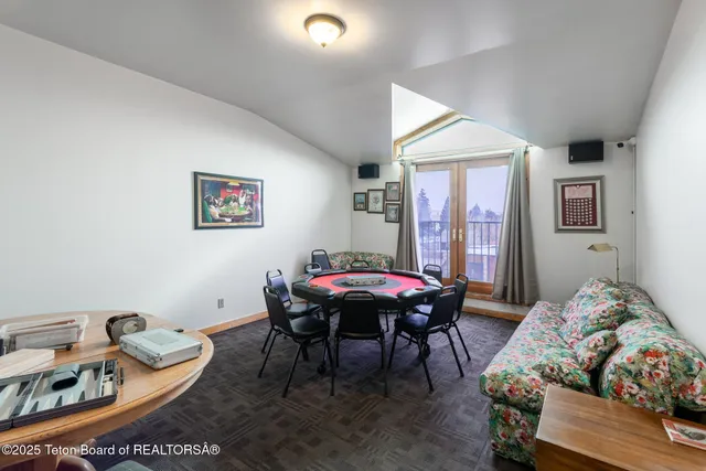 $6,450,000 | 117 West Pine Street, Pinedale, WY 82941