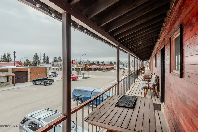 $6,450,000 | 117 West Pine Street, Pinedale, WY 82941